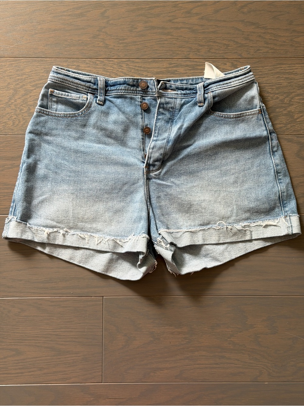 Hollister Curvy Ultra High-Rise Mom Denim Shorts 3” inseam
